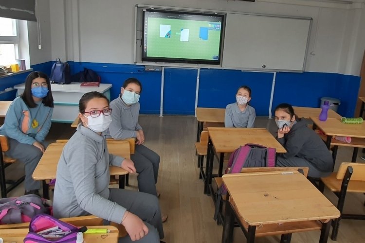 Bursa'da öğrencilerden bilimsel deney