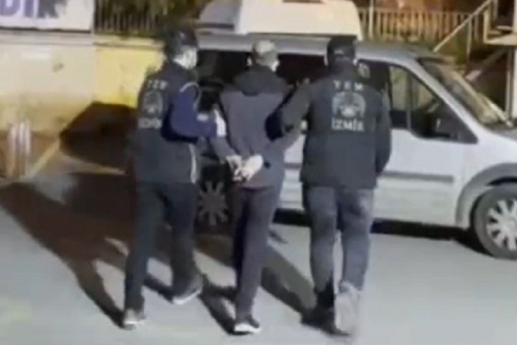 İzmir merkezli FETÖ operayonunda gözaltı sayısı 65'e yükseldi