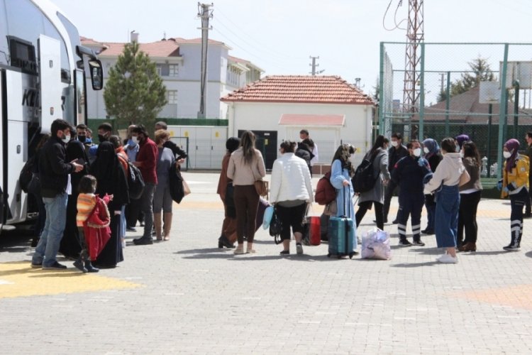 Yolcu pozitif &ccedil;ıktı, otob&uuml;steki 47 kişi karantinada
