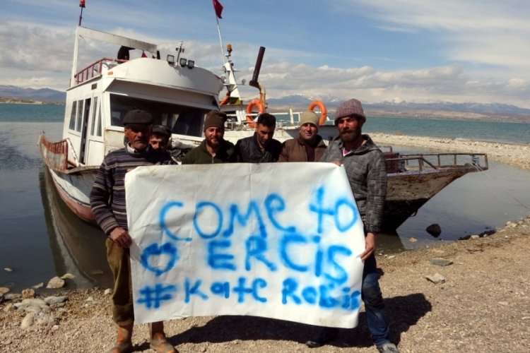Balık&ccedil;ılardan, Astronot Kate Rubins'e davet: Come to Erciş