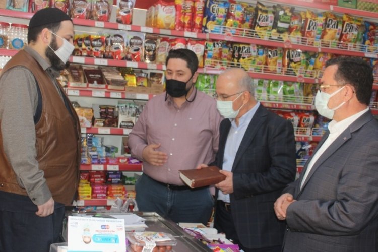 M&Uuml;SİAD Bursa, bazı vatandaşların bakkal borcunu &ouml;dedi