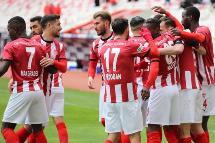 Sivasspor'da hedef yenilmezlik rekorunu kırmak