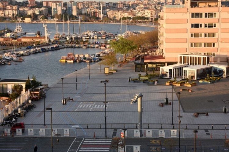 &Ccedil;anakkale'de sahil ve parklar halka kapatıldı