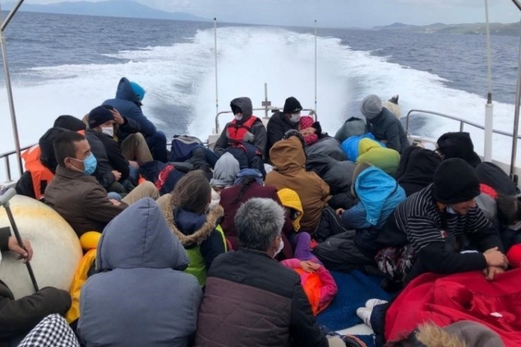 Yunanistan'ın &ouml;l&uuml;me terk ettiği 51 d&uuml;zensiz g&ouml;&ccedil;meni T&uuml;rk askerleri kurtardı