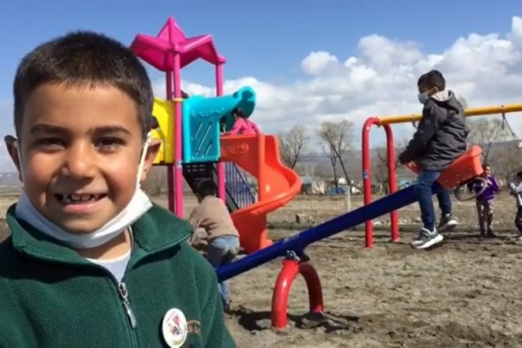 Kars'ta g&ouml;rev yapan Bursalı &ouml;ğretmen istedi, Başkan Aktaş yaptırdı