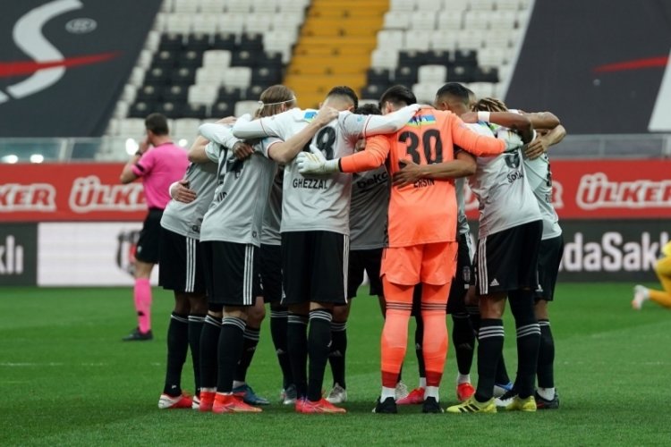 Beşiktaş 17 ma&ccedil; sonra penaltı kazandı