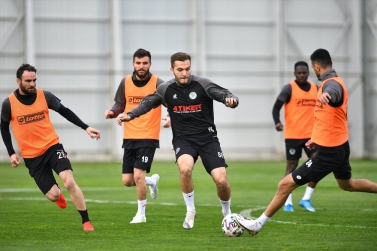 Konyaspor, &Ccedil;aykur Rizespor hazırlıklarına başladı