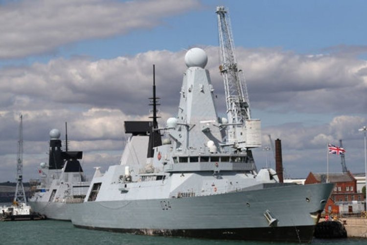 İngiltere, Karadeniz'e iki savaş gemisi gönderiyor
