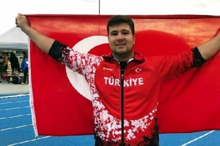 Milli sporcu Alperen Karahan gülle atmada Türkiye rekorunu kırdı