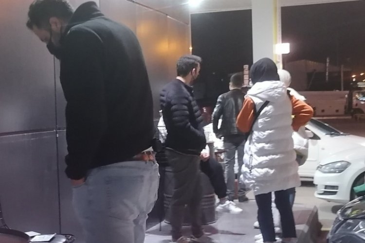 Bursa'da kısıtlamada kahve içen 14 kişiye ceza