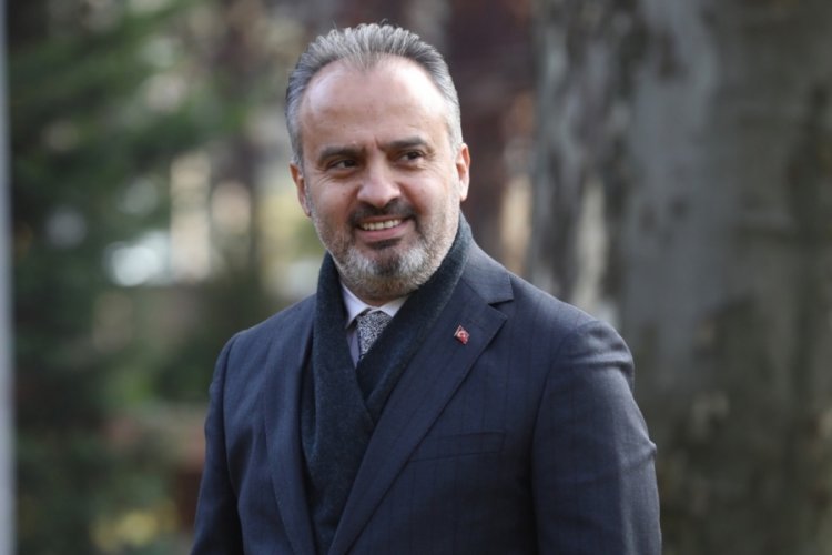 Bursa B&uuml;y&uuml;kşehir Belediye Başkanı Aktaş koronavir&uuml;se yakalandı