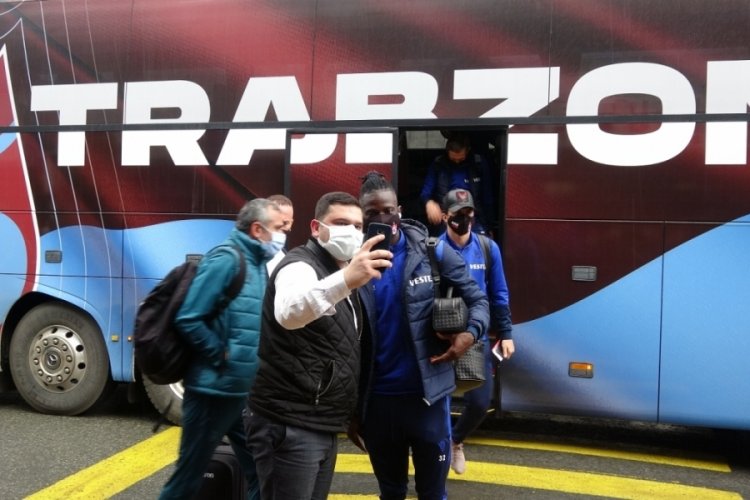 Trabzonspor, Galatasaray ma&ccedil;ı i&ccedil;in İstanbul'a gitti