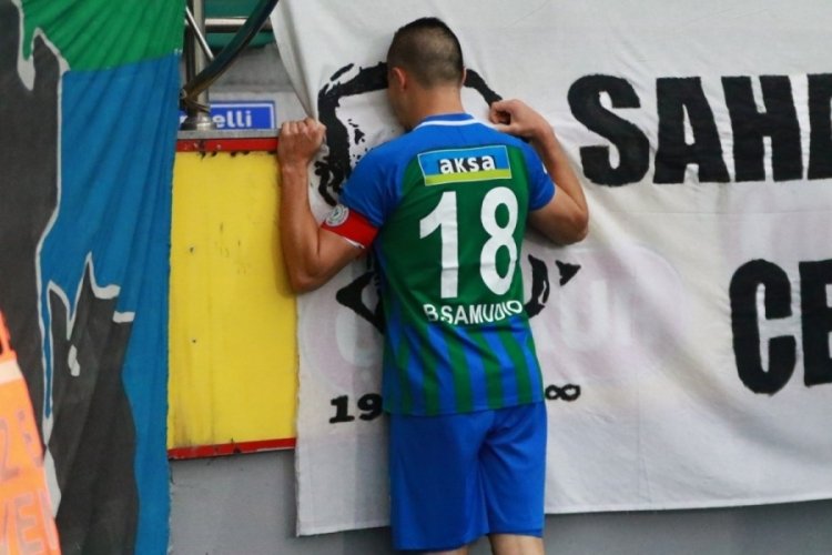 Samudio'dan &ouml;len takım arkadaşı Abrahun'a duygulandıran vefa