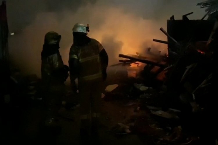 Bursa'da hurdacıda korkutan yangın