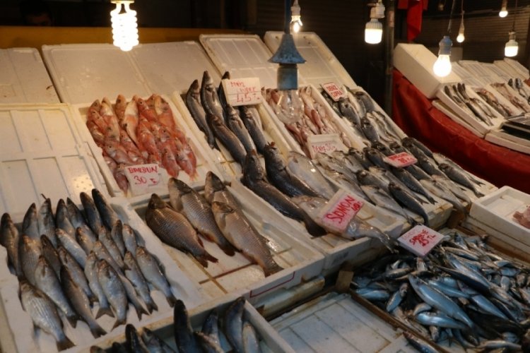 Av yasağıyla birlikte balıkta fiyatlar d&uuml;şt&uuml;
