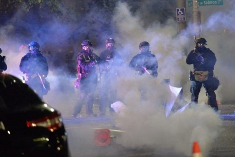 ABD'de 16 yaşındaki siyahi gen&ccedil; kız polis tarafından &ouml;ld&uuml;r&uuml;ld&uuml;