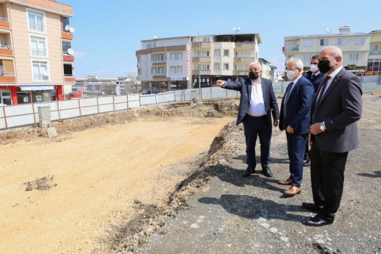 Bursa &Uuml;&ccedil;evler mahallesine kapalı pazar yeri