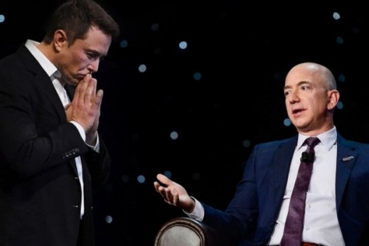 Jeff Bezos ve Musk, NASA projesi i&ccedil;in karşı karşıya geldi