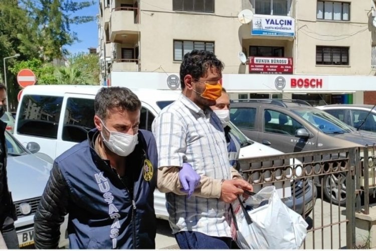T&uuml;rk Bayrağını s&ouml;k&uuml;p atan şahıs, adliyeye sevk edildi