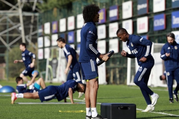 Fenerbah&ccedil;e, Kasımpaşa ma&ccedil;ı hazırlıklarını s&uuml;rd&uuml;rd&uuml;