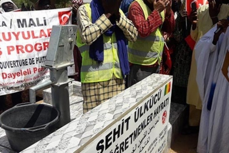 Şehitler anısına Mali'de su kuyusu a&ccedil;ıldı