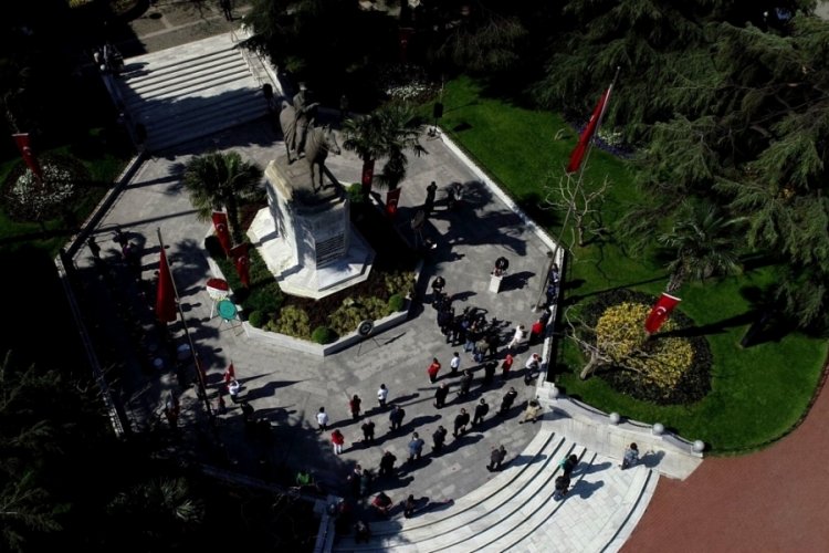Bursa'da 23 Nisan i&ccedil;in sade kutlama