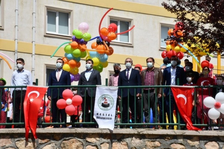 Bursa Kestel'de çocuklara 'Bayram' sürprizi