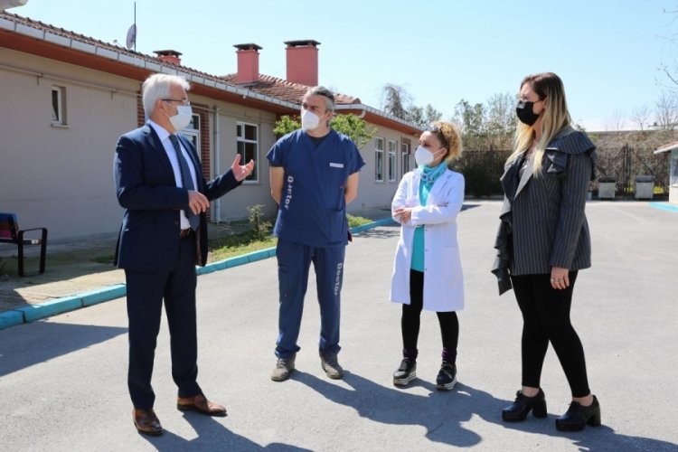 Bursa Nil&uuml;fer Belediye Başkanı Erdem veteriner hekimlerin g&uuml;n&uuml;n&uuml; kutladı