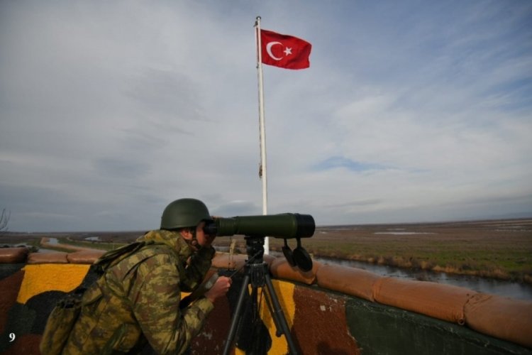 Yunanistan'a ge&ccedil;meye &ccedil;alışan 8'i FET&Ouml; mensubu 9 kişi yakalandı