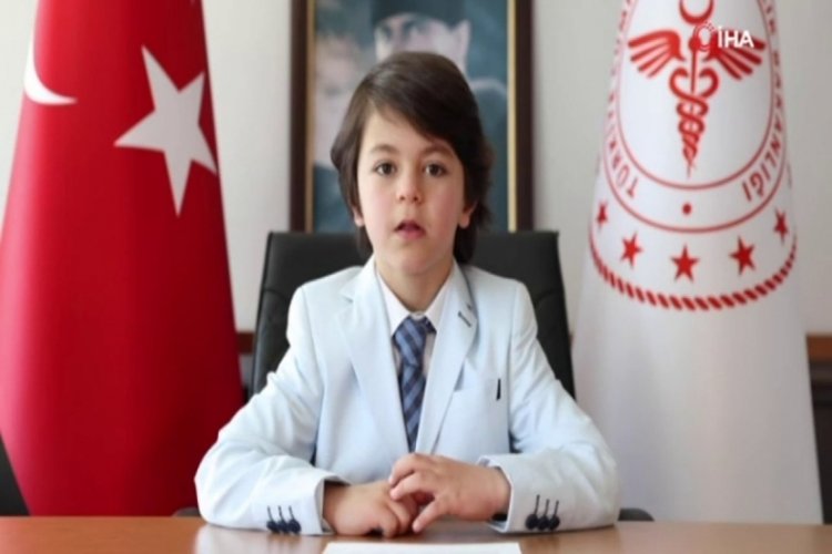 Bakan Koca'dan "23 Nisan'da koltuğunu torununa bıraktı" iddialarına cevap