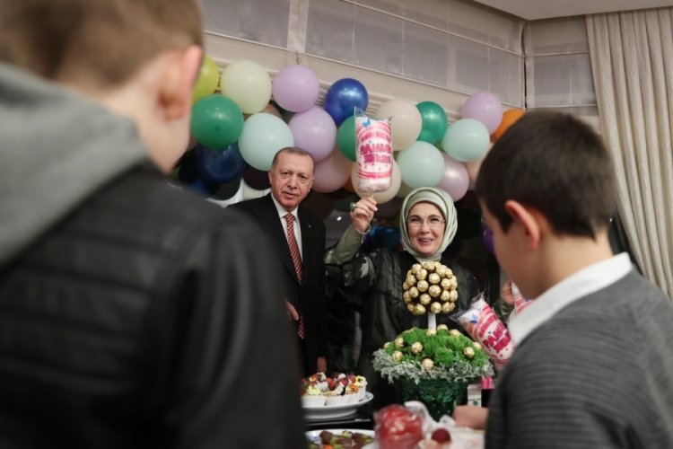 Cumhurbaşkanı Erdoğan, &ccedil;ocuklarla iftarda buluştu