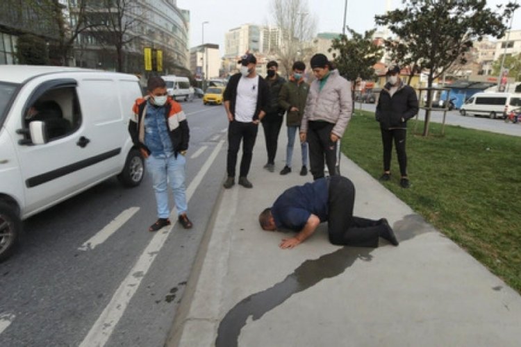 Tartıştığı kadın tarafından bayılana kadar darbedildi "Adamın m&uuml;sait olmayan yerlerine vurdu, sopa &ccedil;iviliydi"
