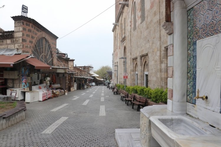 Bursa'da sokağa &ccedil;ıkma kısıtlamasına uyuluyor