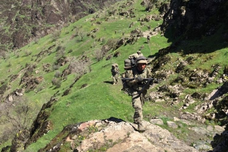 Tunceli'de ter&ouml;ristlerin kullandığı 15 sığınak imha edildi