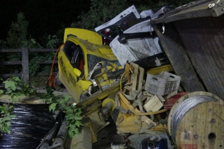 Hatay'da freni boşalan vin&ccedil; dehşet sa&ccedil;tı: 4 &ouml;l&uuml;