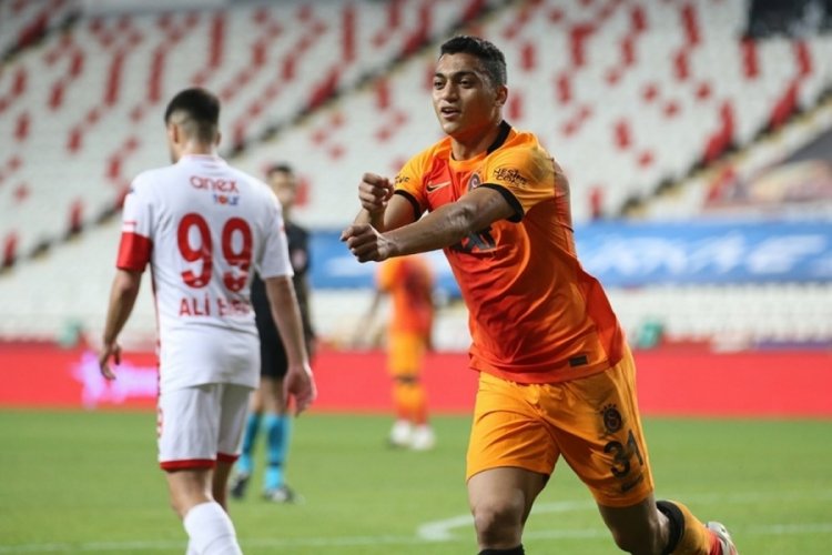 Galatasaray, Alanyaspor karşısında tek golle galip
