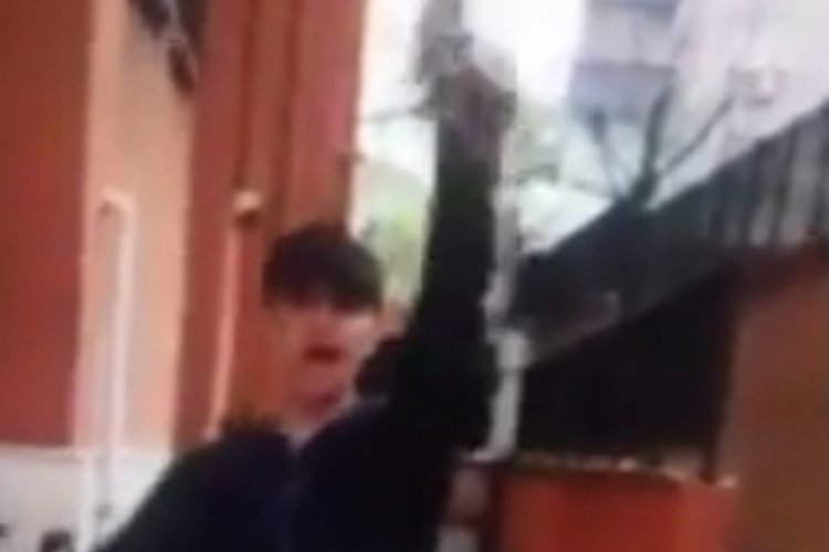 Okul bah&ccedil;esinde havaya ateş eden ş&uuml;pheli yakalandı
