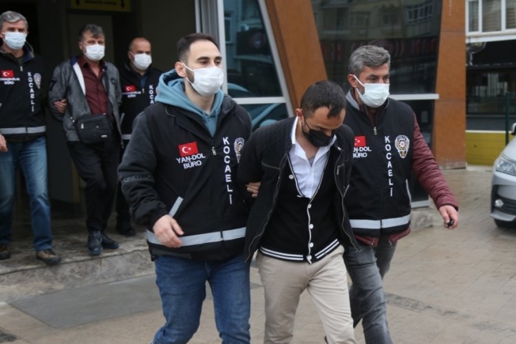 Yaşlı adamı ellerini bantlayarak &ouml;ld&uuml;ren 5 kişi tutuklandı