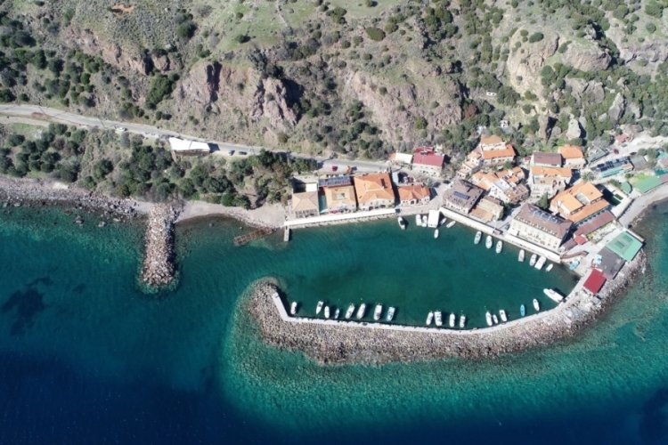 'Afet bölgesi' ilan edilen Assos Antik Limanı'nda tesisler kapatıldı