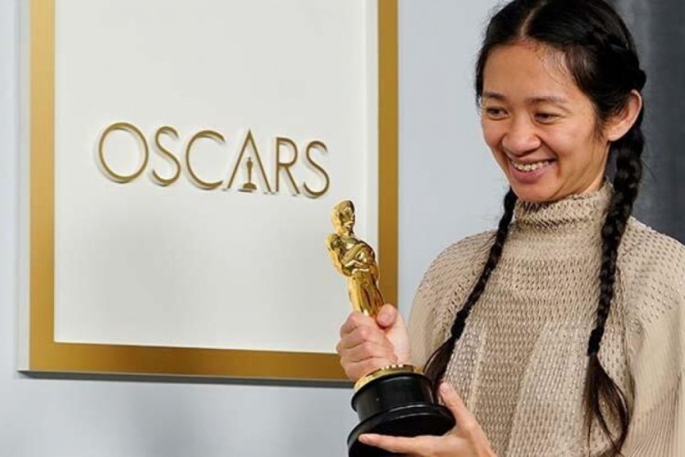Oscar kazanan Nomadland &uuml;lkesinde sans&uuml;rlendi