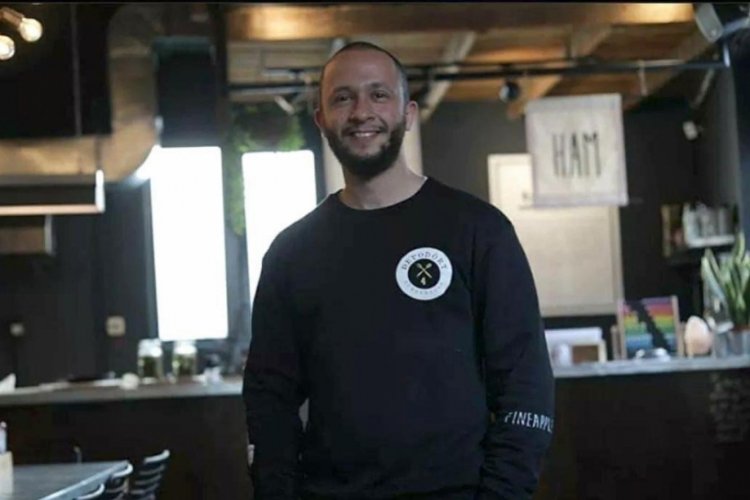 'Niye bu fotoğrafı beğendin' diyerek 18 saat dehşeti yaşattı