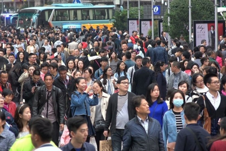 Çin nüfusu 50 yıl sonra ilk kez düştü