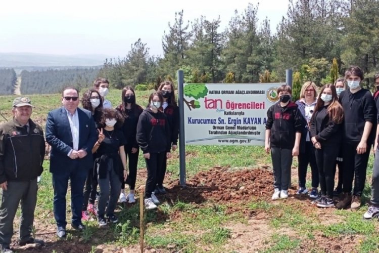 Bursa'da 55 yıllık eğitimcinin anısına 2 bin fidan
