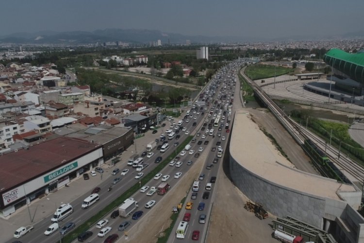 Bursa'da kısıtlamaya saatler kala şehir trafiği kilitlendi