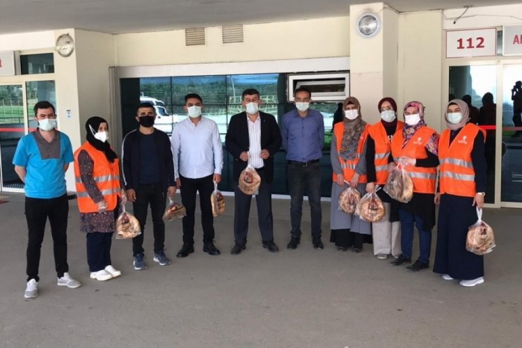 Bursa'da sağlık çalışanlarına iç ısıtan ikramlık