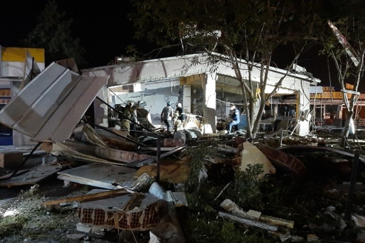 Lokantada t&uuml;p patlaması: 20 iş yerinde hasar