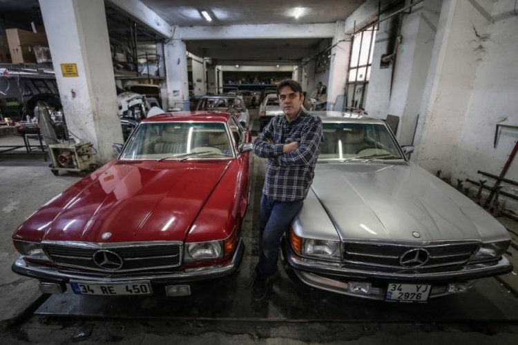 Bursa'da klasik otomobilleri 3 kuşaktır hurdadan sanat eserine dönüştürüyorlar