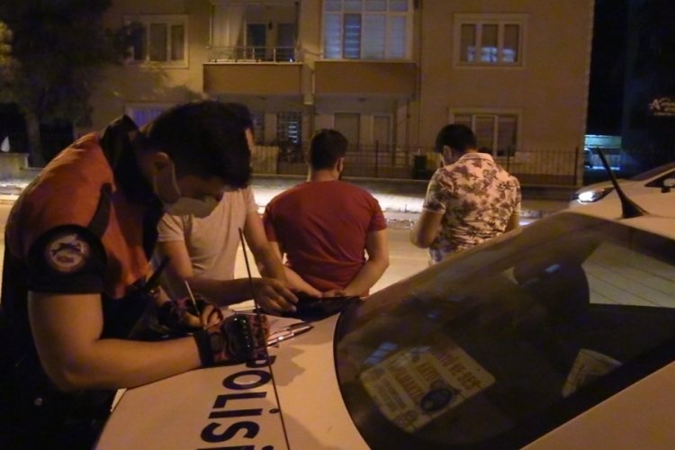 Bursa'da kısıtlamada polise boş izin kağıdı gösterdiler