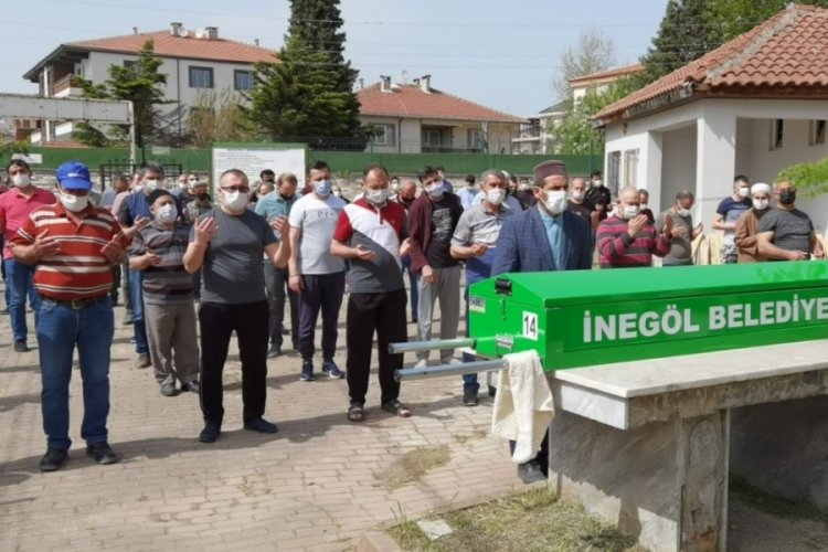 Bursa'da aracının bagajında cesedi bulunan gencin cenazesi defnedildi