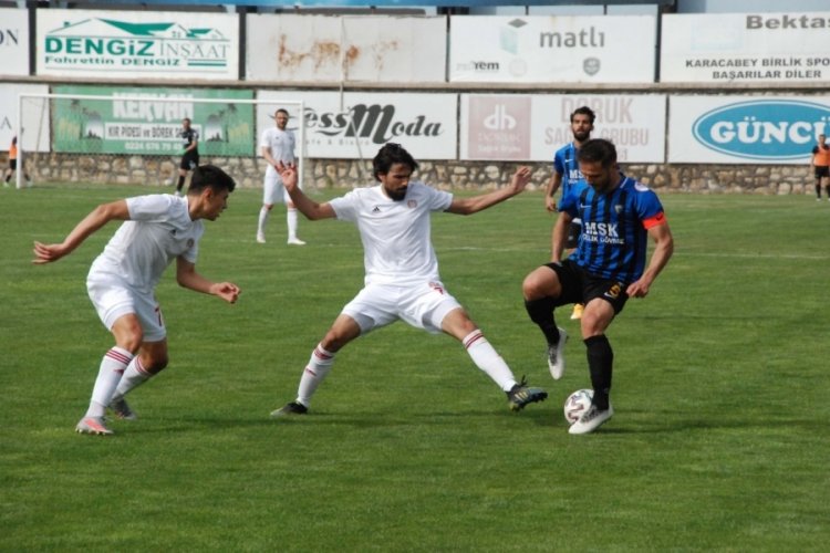 Karacabey Belediyespor ve Turgutluspor maçından gol çıkmadı